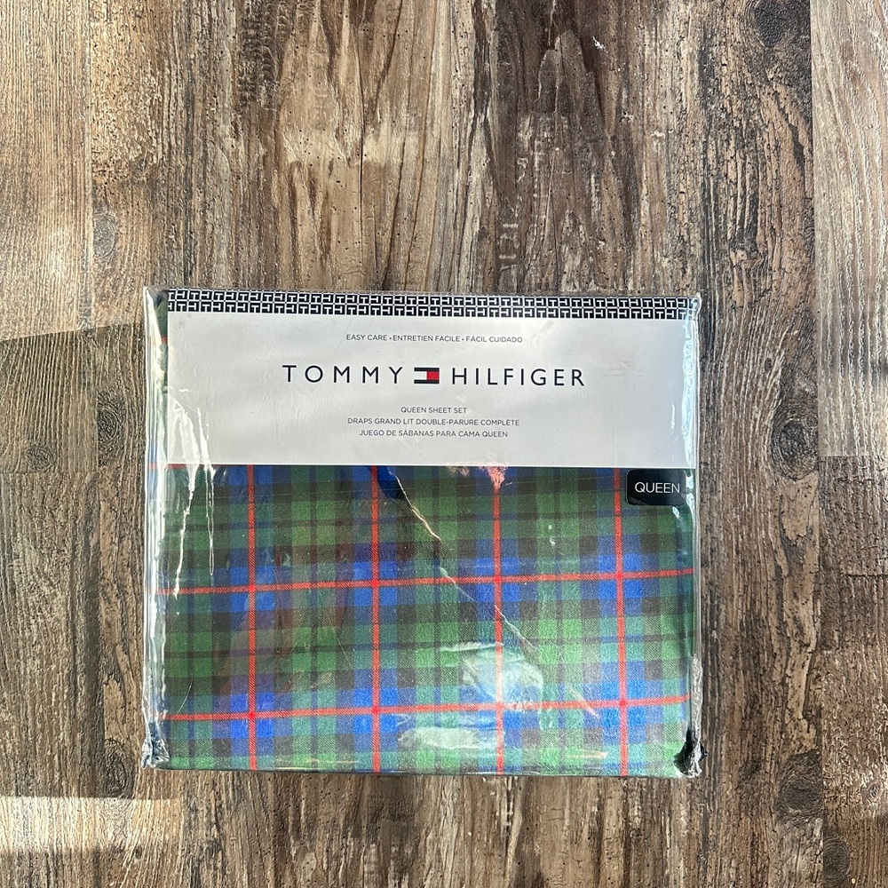 Tommy Hilfiger White and Black Bedding Set